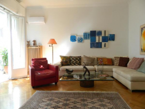 Elegant 3BD apartment in Kolonaki